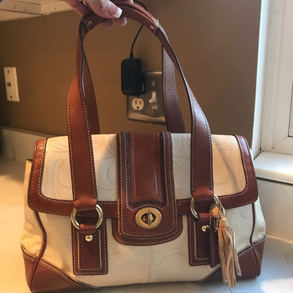 Authentic Coach Leather Purse-Smoke Free Home